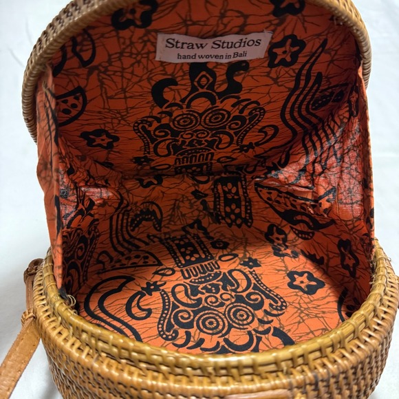 STRAW STUDIOS - Round Rattan Woven Straw Round Crossbody Bag - Picture 3 of 12